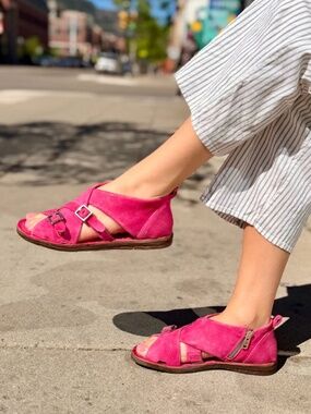 A.S.98 Riggs Buckle Sandal in Passion Pink